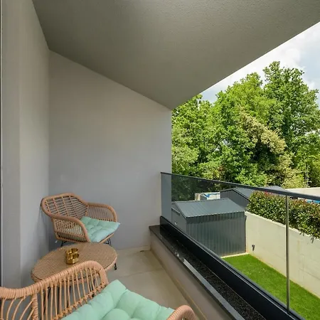 Istra Relax Smaragd By Istrialux * Rebici